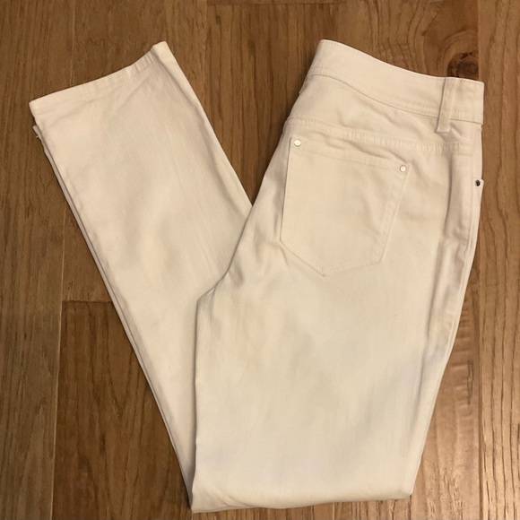 Chico’s Fabulously Slimming White Jean - Picture 3 of 8